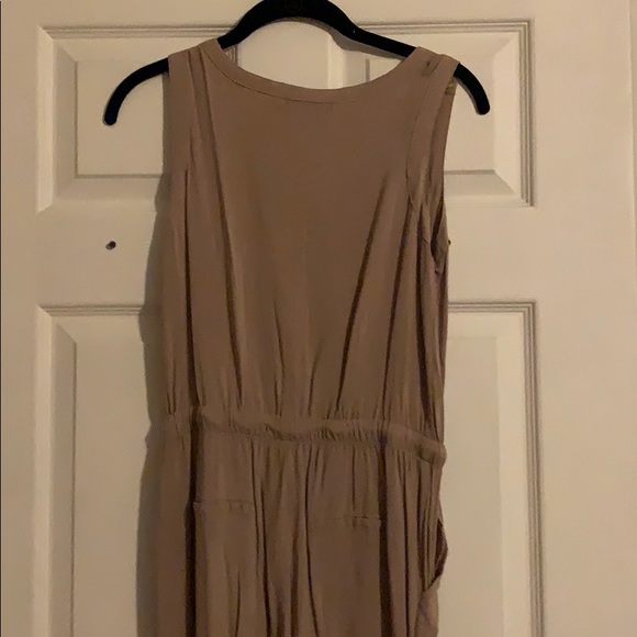 Tan Casual Jumpsuit, Sz Medium, with Pockets - Picture 6 of 7